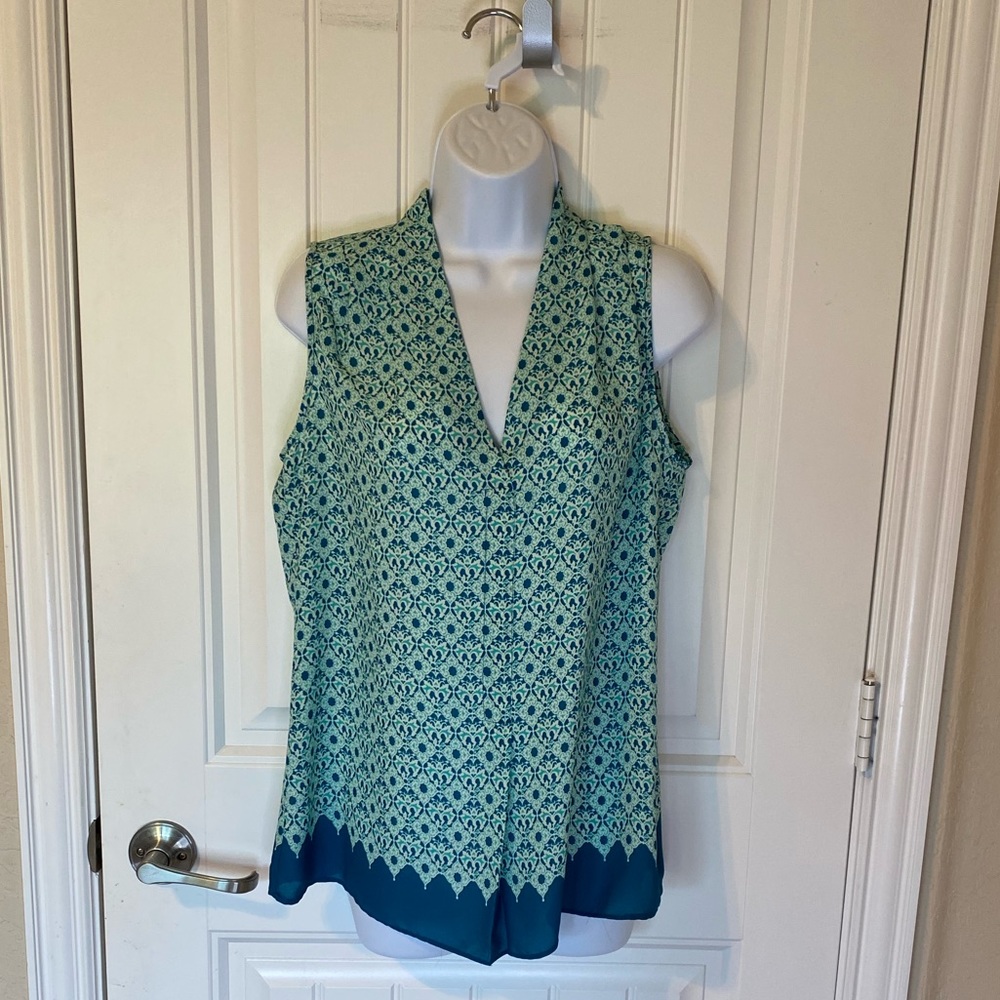 Rose & Olive Sleeveless Blouse